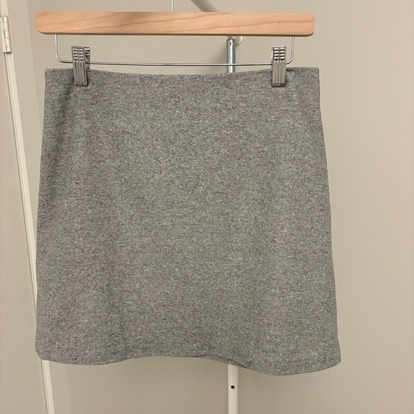 Aritzia Wilfred Mini Skirt - Size 8 - Picture 3 of 11